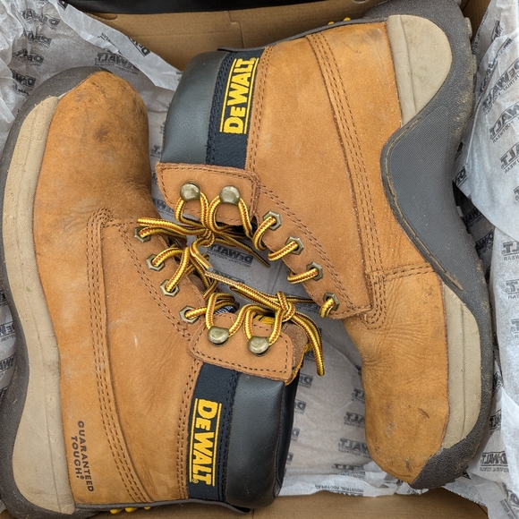 DEWALT 8(M) SteelToe Boots - Picture 8 of 12